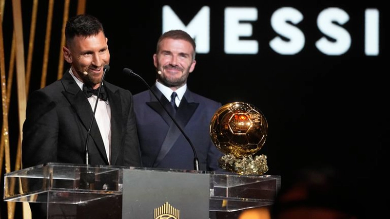 David Beckham xướng tên Messi tại lễ trao giải